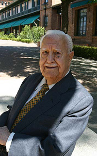 Jos� Bello en la Residencia de Estudiantes el 14 de abril de 2004. Archivo Residencia de Estudiantes